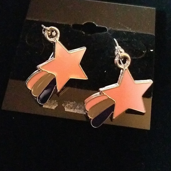 Retro Earrings Pink Gray Black Shooting 0.75" x 1" Star Silver Tone - Picture 1 of 2